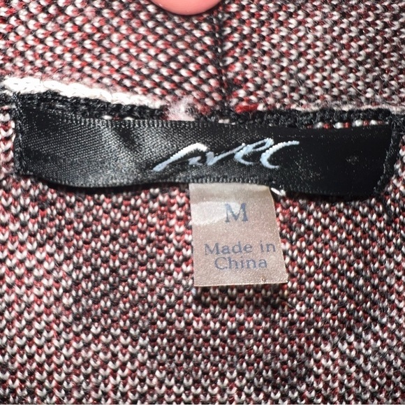 Avec Women’s Heavy Wool Cardigan Sweater Jacket Size Medium - Picture 8 of 12